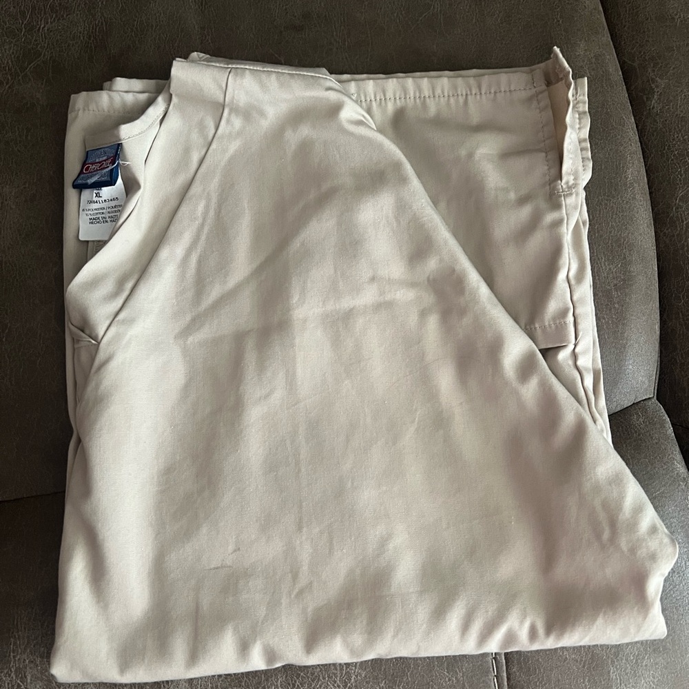 Cherokee scrub top